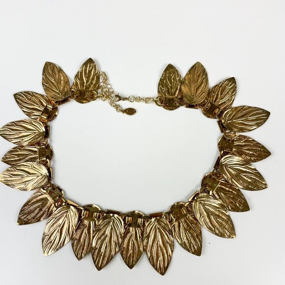 Aldo Gold Tone Leaf Bib Necklace Choker Collar Leaves Chunky Wide - Picture 4 of 4